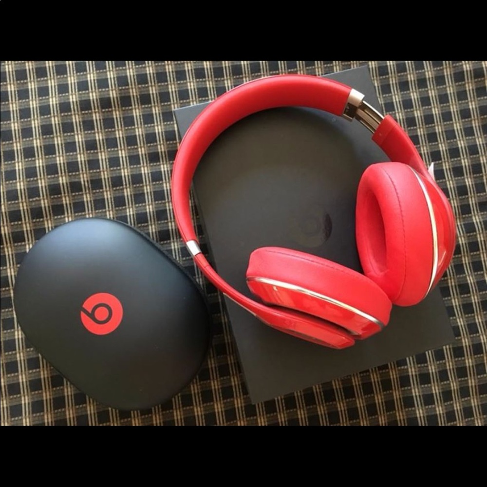 Beats Studio Wireless - image 1